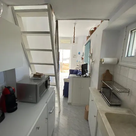 펜션 Traditional Cycladic House In